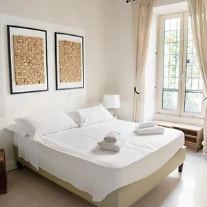 magenta-luxury-fienaroli-3.it-romehotels.com/